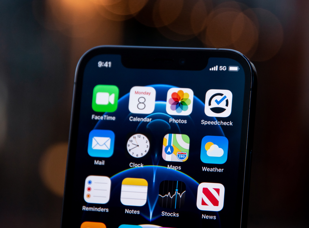 资中苹果手机维修分享为什么 iPhone 12 在冬季会自动关机 