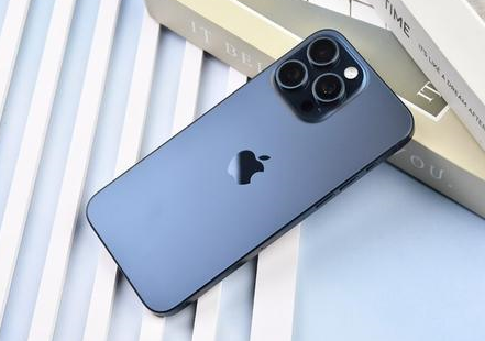 资中苹果维修点分享iPhone 15 Pro Max屏幕更换全新实操风险 